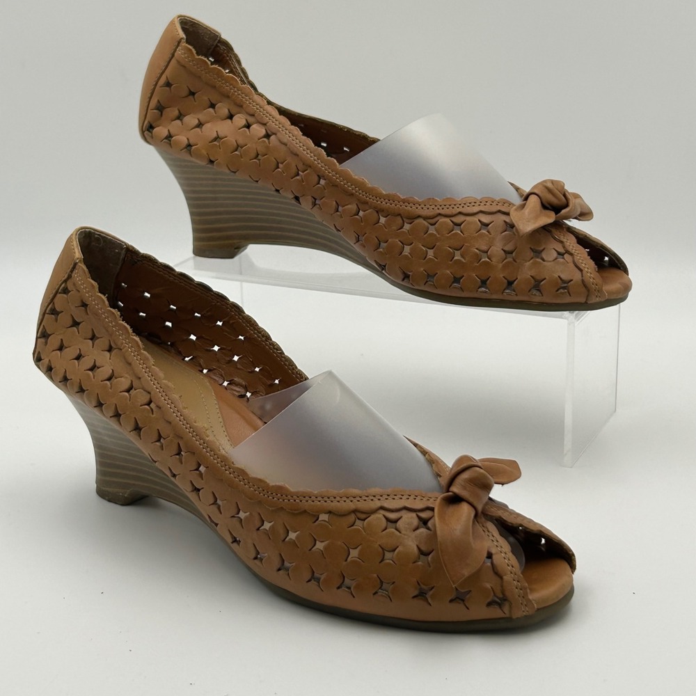 Aerosoles Whats What Wedge Heels Womens 9 Tan Laser Cut Leather Peep Toe Boho